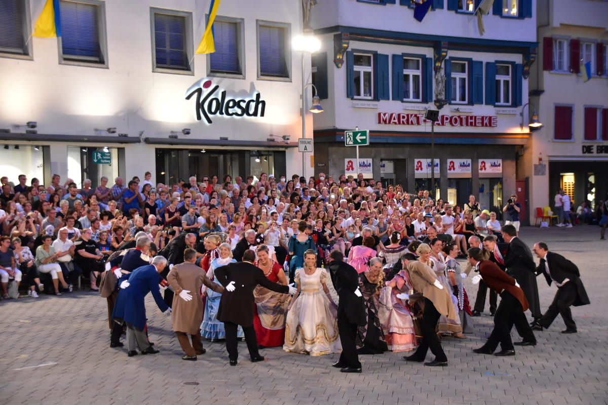 buergerball-biberach-schuetzenfest-tanz-durch-die-jahrhunderte-ueber-uns-1